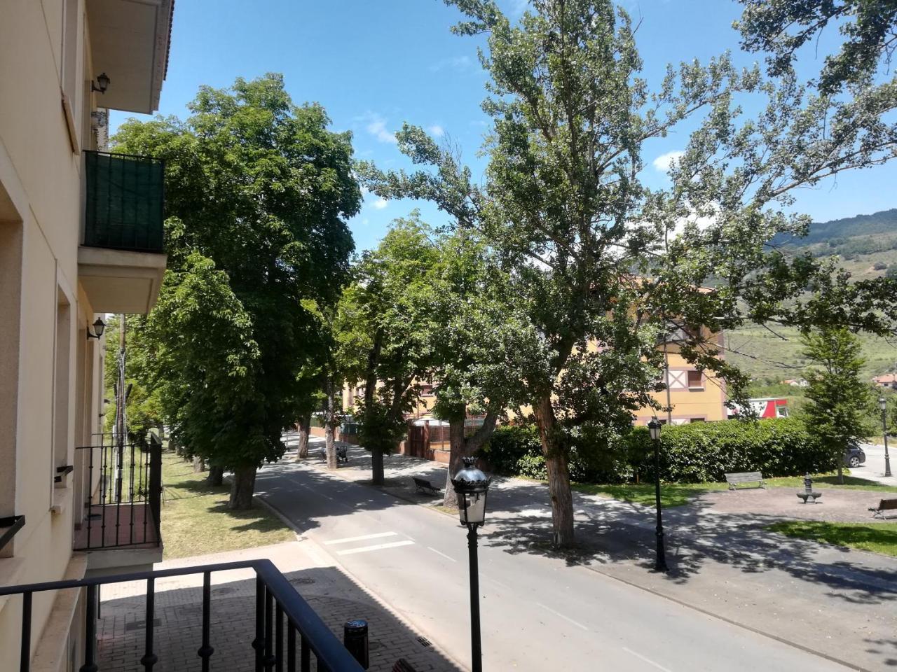 Apartamento "Paseo Del Sauco" Ezcaray Eksteriør billede